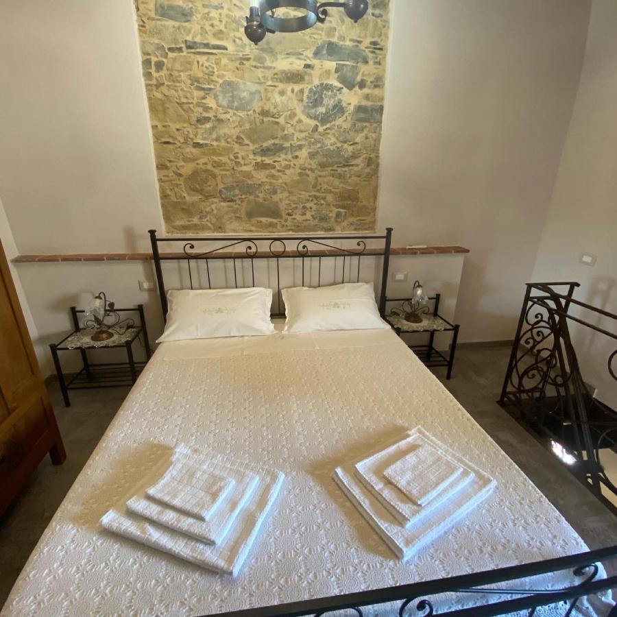 דירות קסטלנואובו מגרה Casa Dell'Angelo מראה חיצוני תמונה
