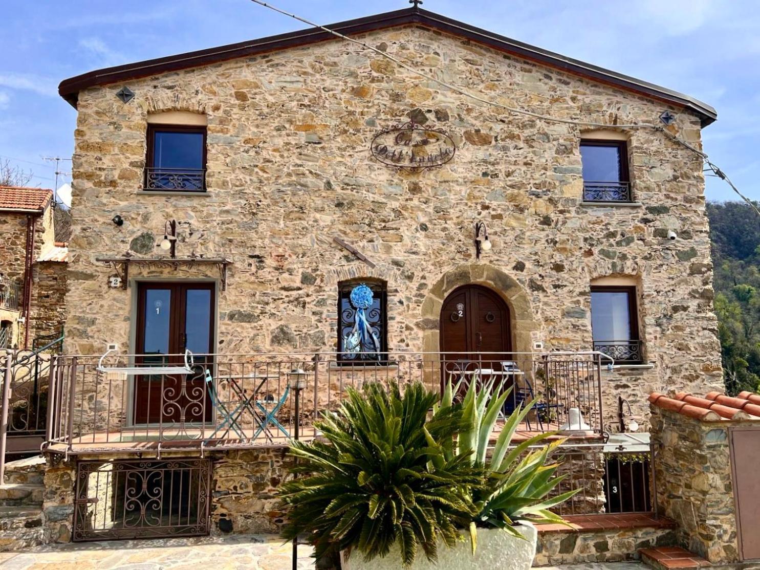 דירות קסטלנואובו מגרה Casa Dell'Angelo מראה חיצוני תמונה